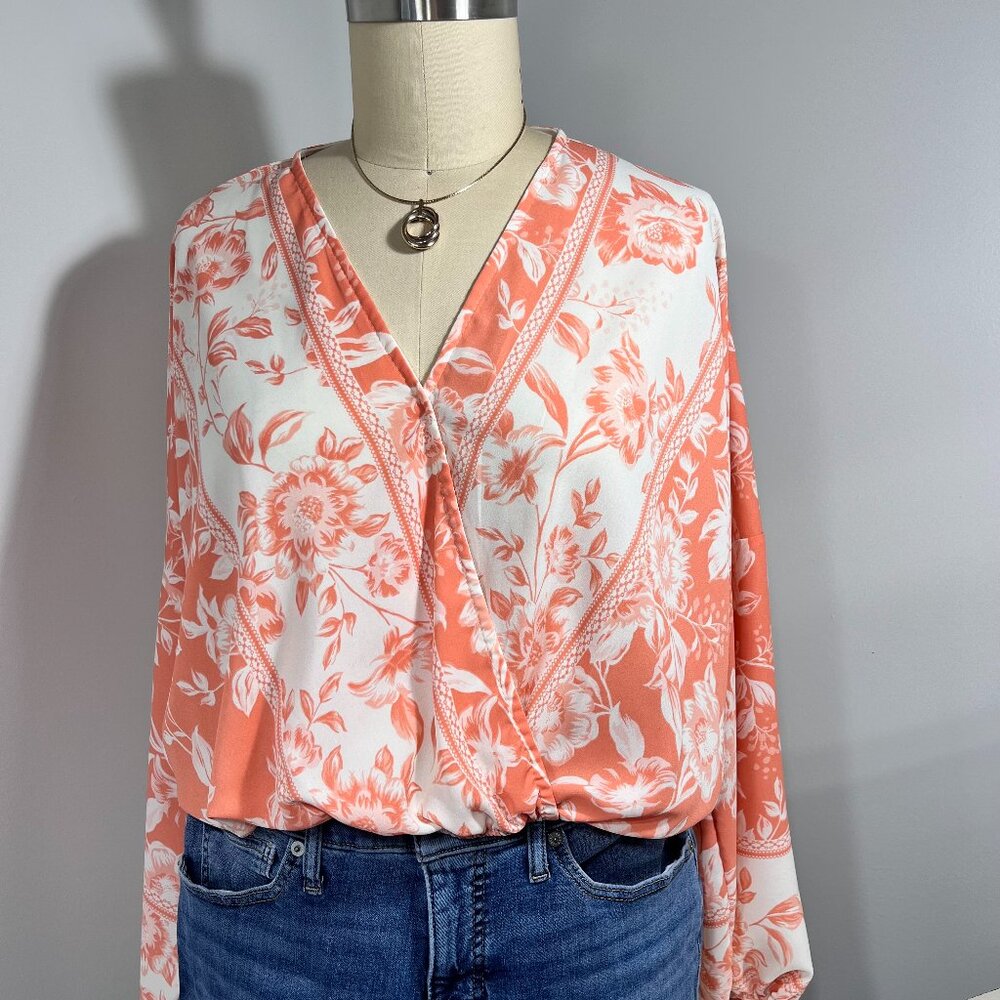 'Pink Lily', Peach & White Floral print, XL